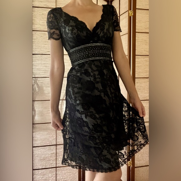OC by Oleg Cassini Dresses & Skirts - Oc by Oc (Oleg Cassini) y2k vintage lace and satin beaded goth semiformal dress